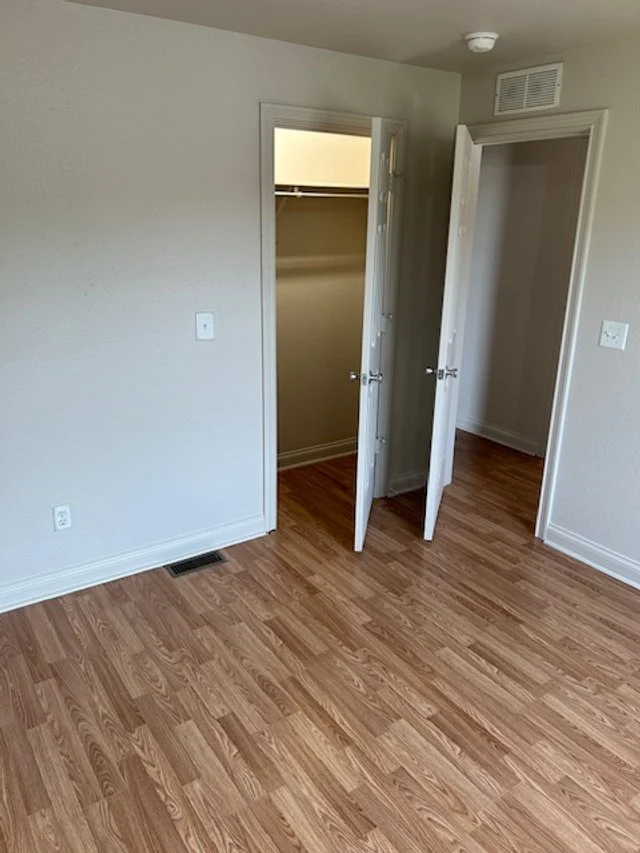 6888 Lexington 3.jpeg