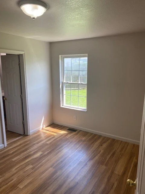 4866Ric_2ndBedroom.jpg