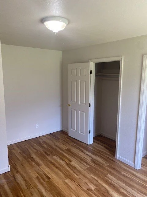 4866Ric_2ndBedroom1.jpg
