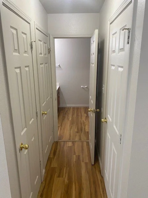 4866Ric_Hallway_Bath.jpg