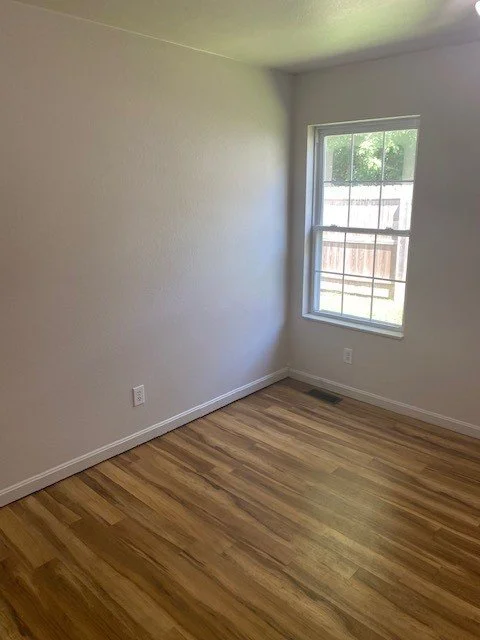4866Ric_masterBedroom.jpg