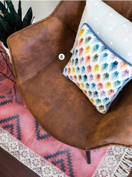 love-ding-blog-round-top-round-up-links-i-love-leather-chair.jpg