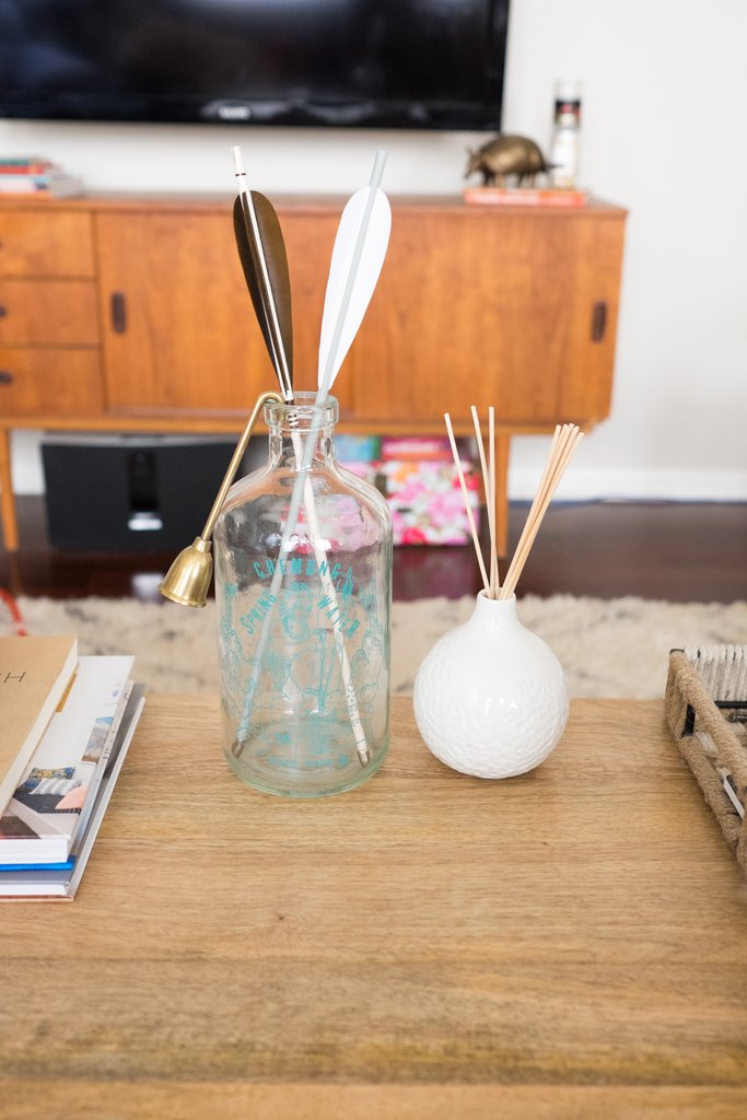 Love-Ding-Blog-Design-Tips-Home-Staging-How-To-Styling-with-Odd-Numbers-Dont.jpg