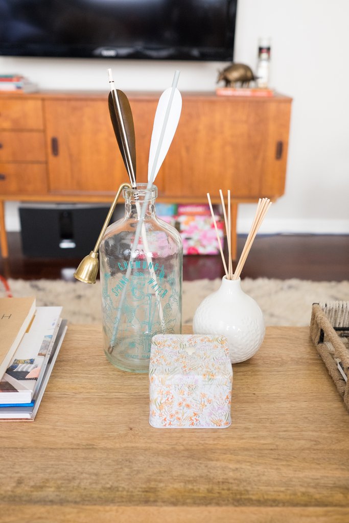 Love-Ding-Blog-Design-Tips-Home-Staging-How-To-Take-Styling-with-Odd-Numbers-Do.jpg