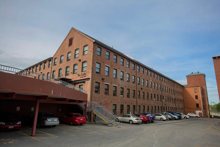 Exterior 3.jpg