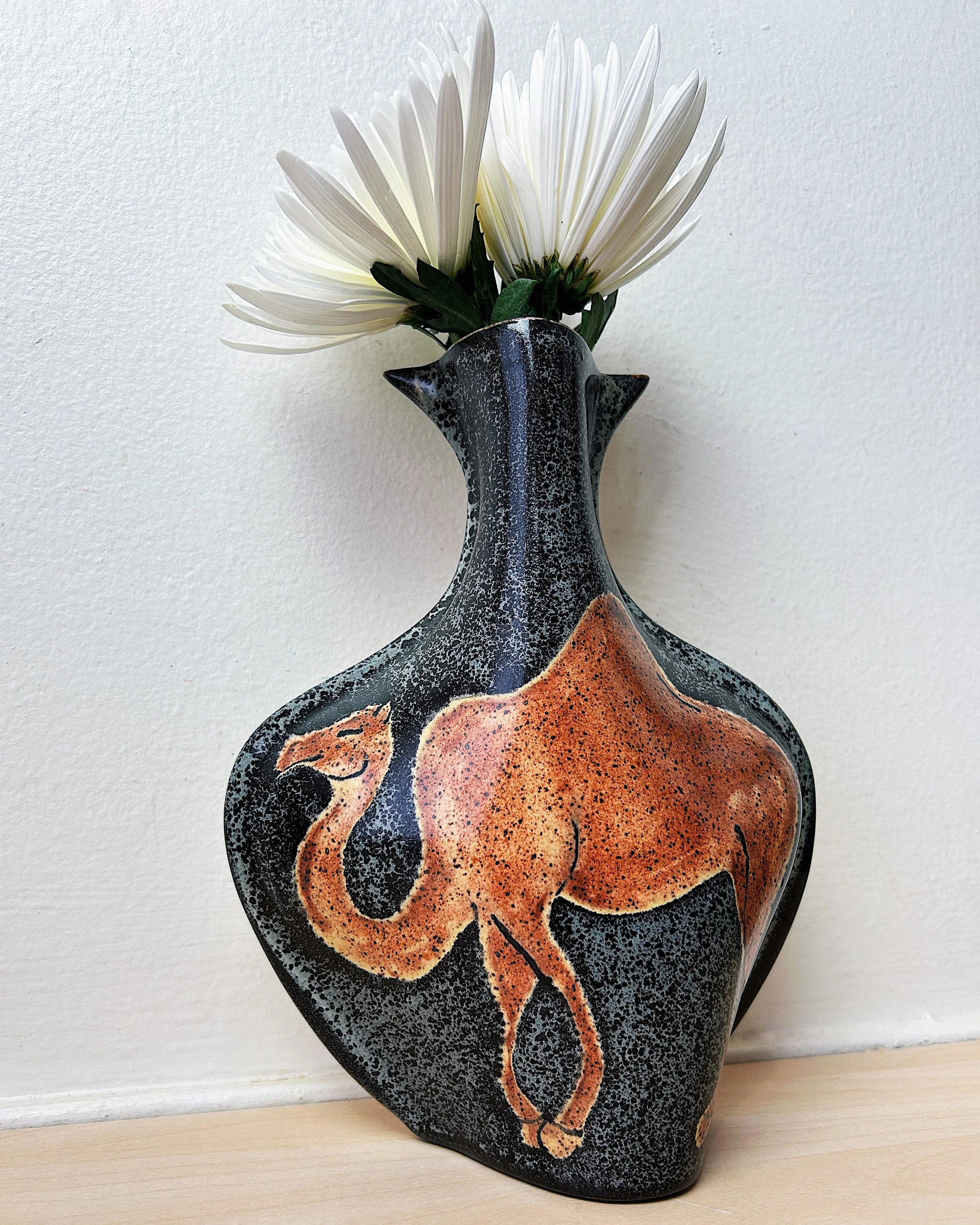 Vase — Camel Chocolate 07.jpg
