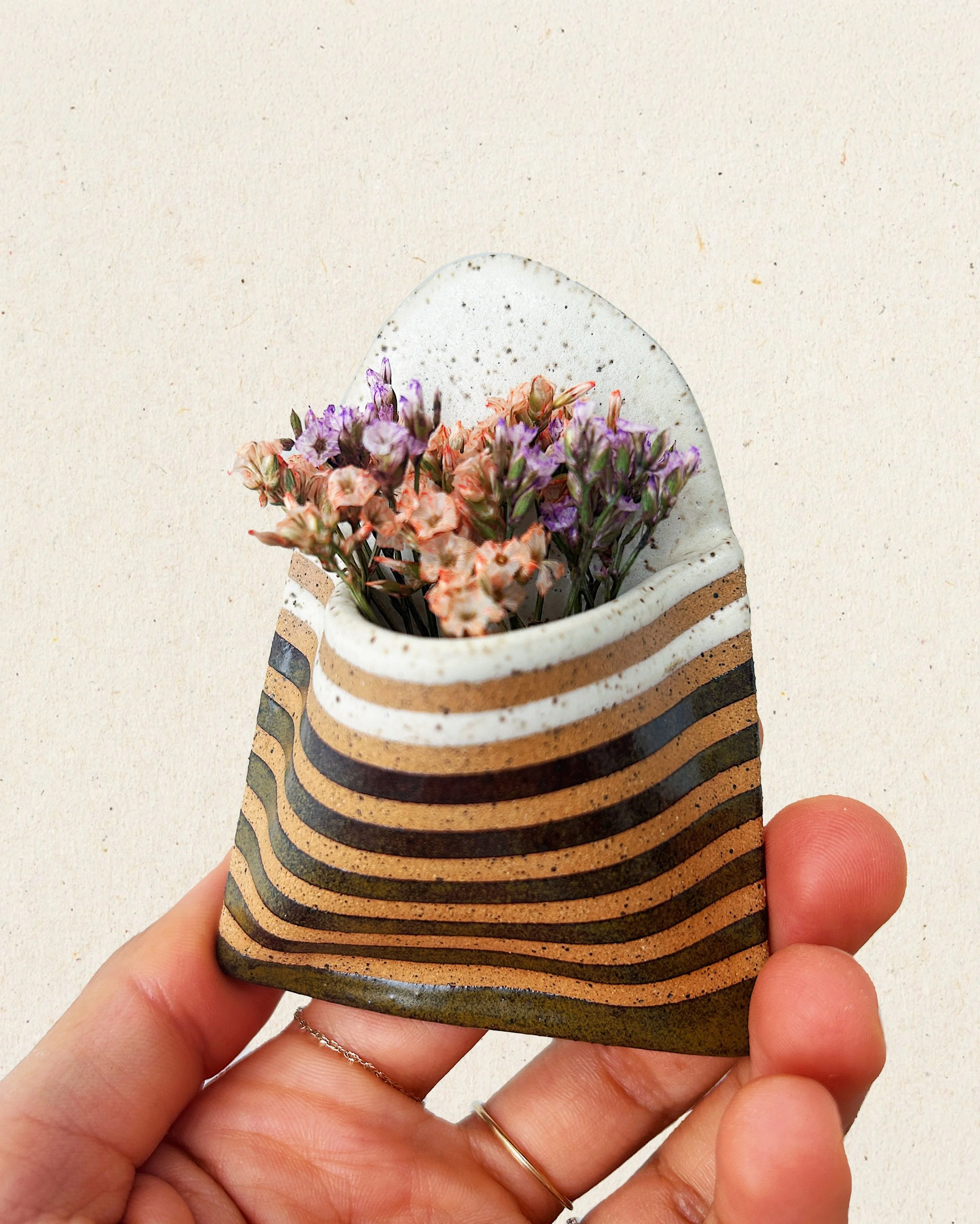 Magnet Pistachio Cream.jpg