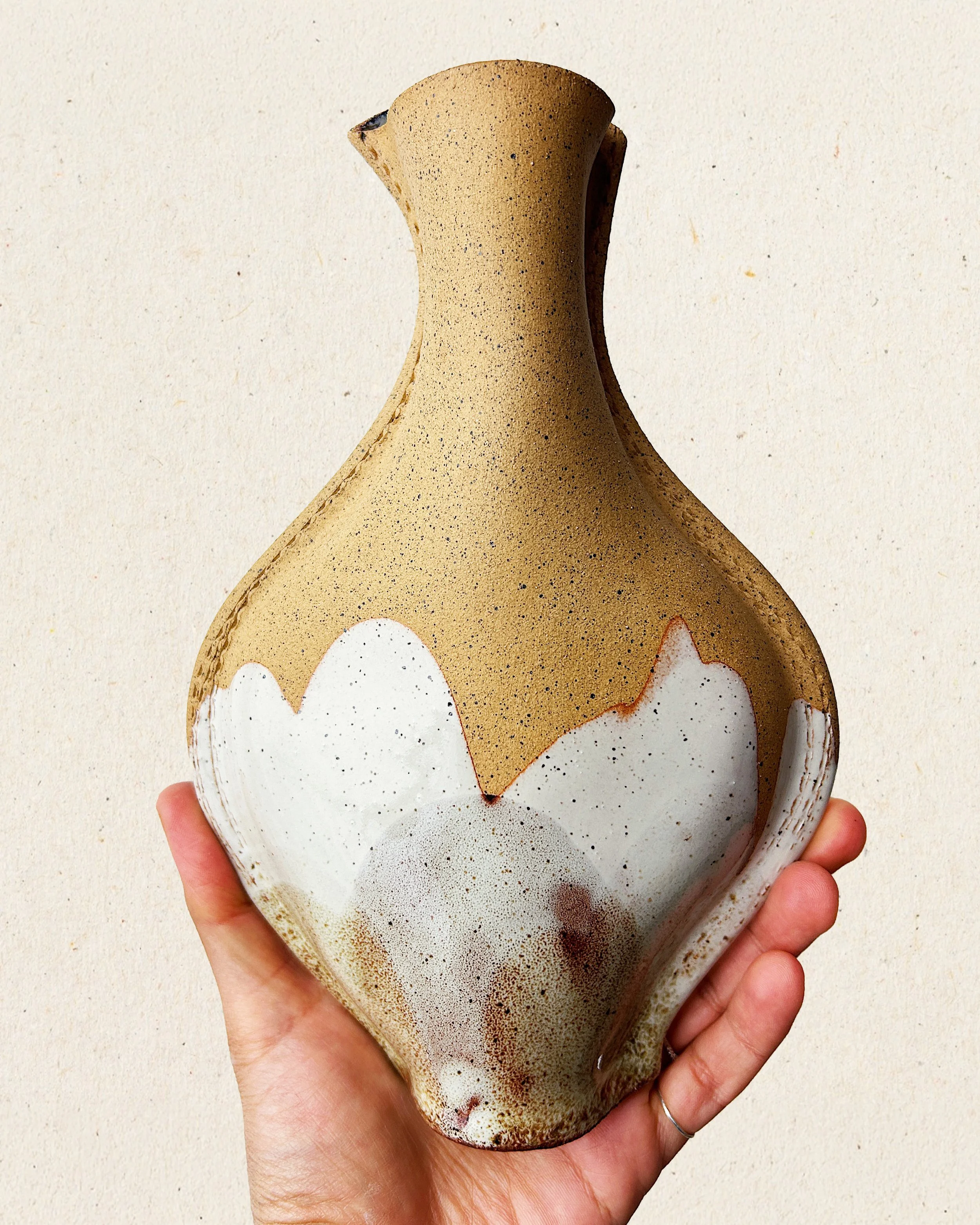 Wall Vase — Caramel Eclair 01.jpg