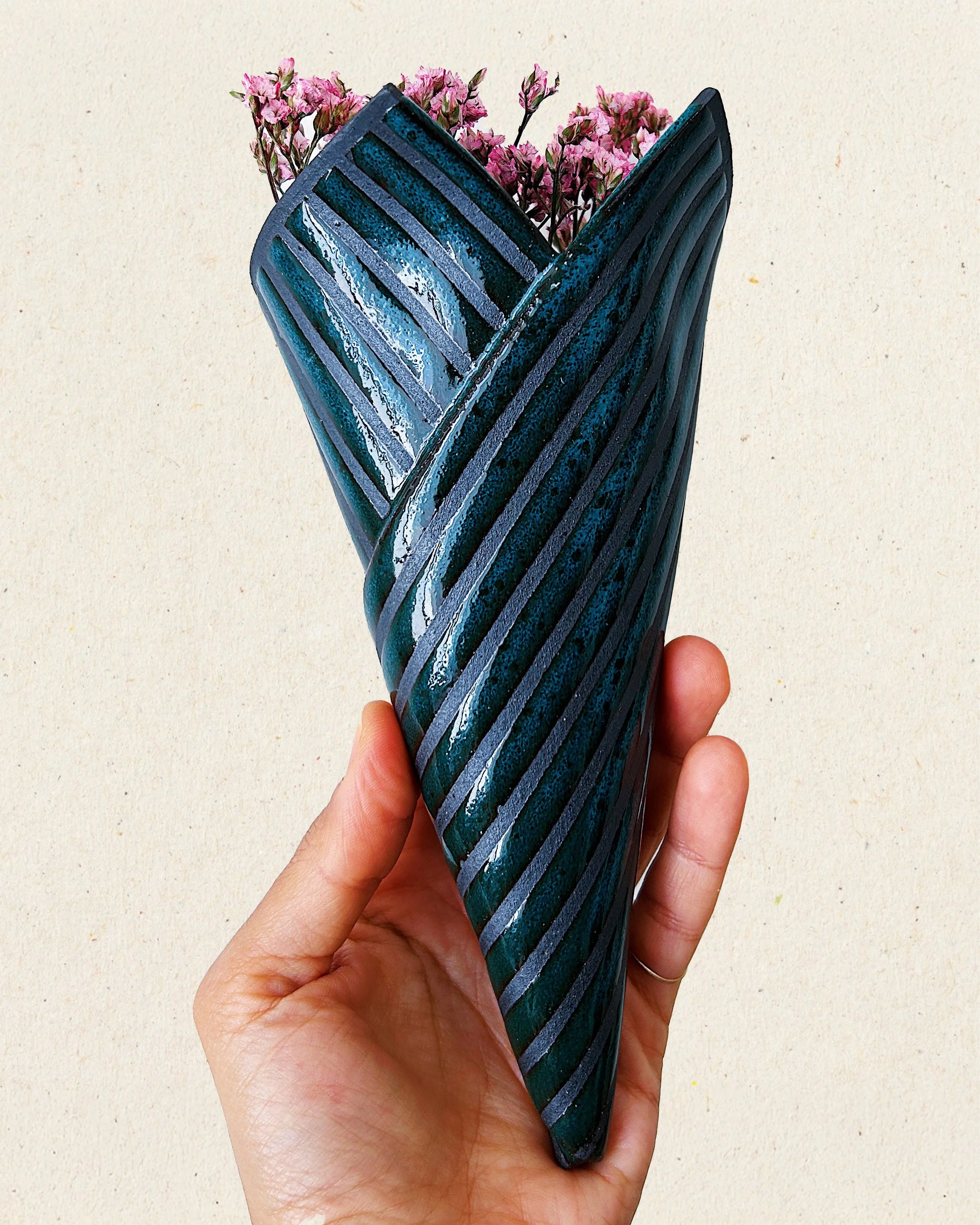 Cone Blue Curacao Liqueur 01.jpg