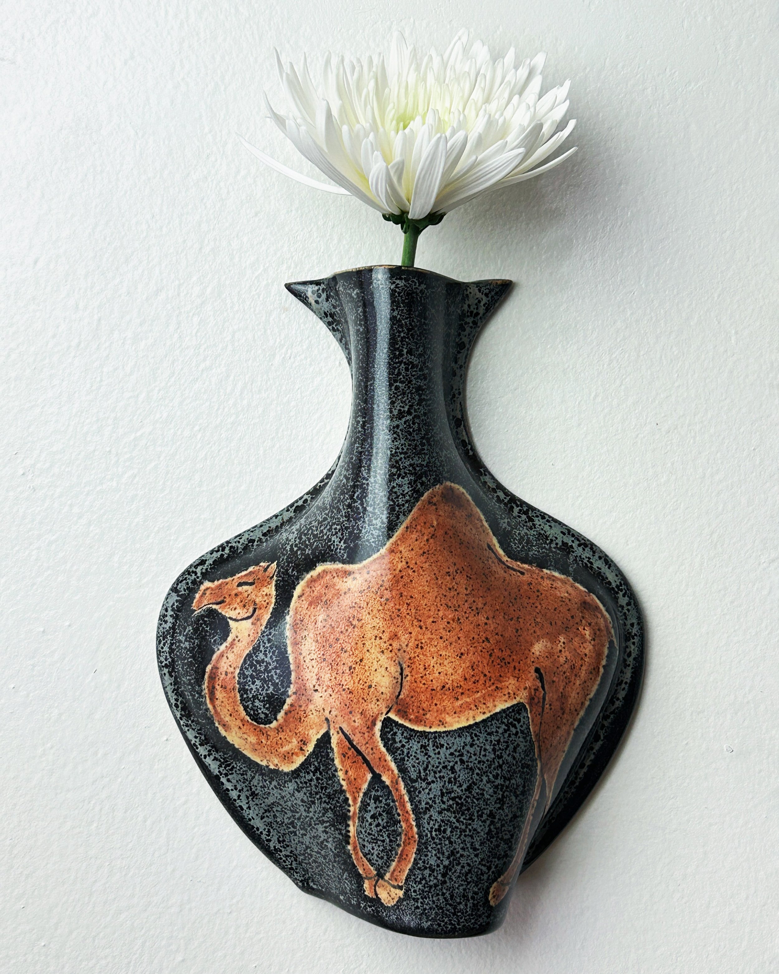 Vase — Camel Chocolate 06.jpg