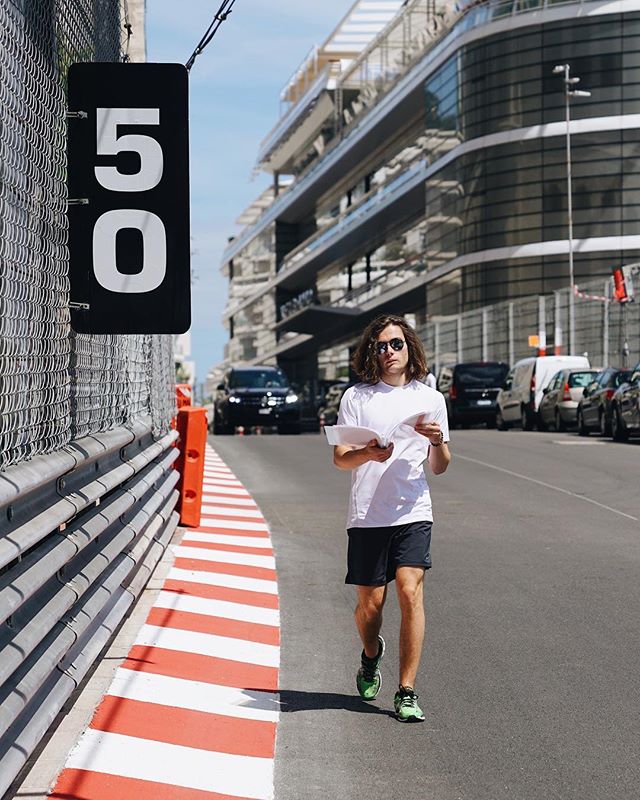 Track walk done βοΈ Canβt wait to be in the car here tomorrow #MD33
πΈ @trakntalk