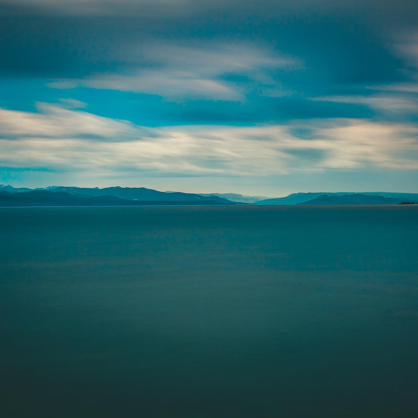 Passing time at the Yellowstone Lake&hellip; #yellowstonenationalpark #yellowstonelake #yelllwstone #wyoming #landscapephotography #photography #travel #beauty #nature #mountains #leefilters