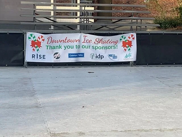 IDP Properties is proud to be a sponsor of Valdosta Main Street and their events. Make sure you come out this weekend and ice skate in downtown Valdosta! 
https://www.valdostamainstreet.com/event/downtown-valdosta-ice-skating