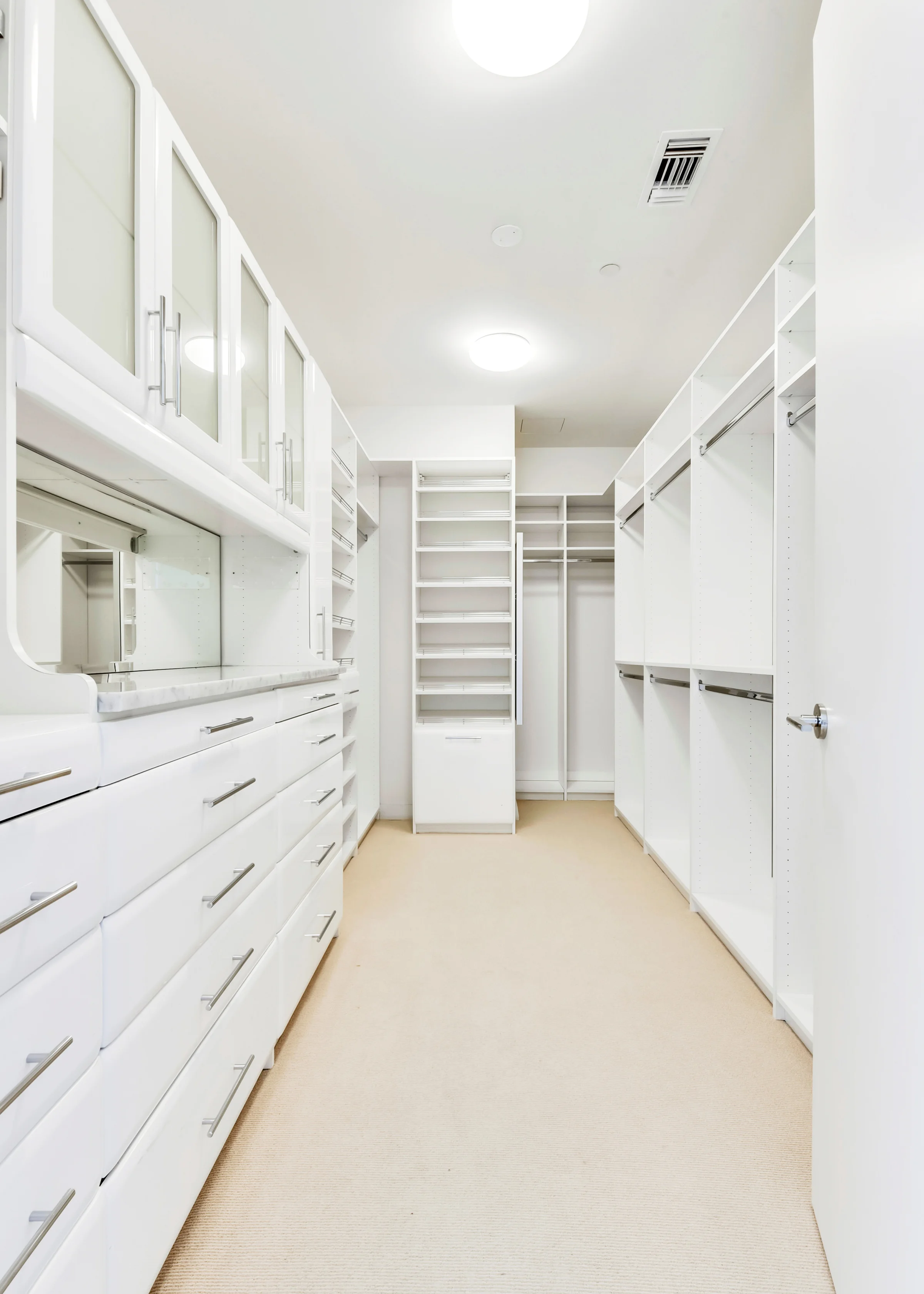 210 Lavaca 2104.jpg
