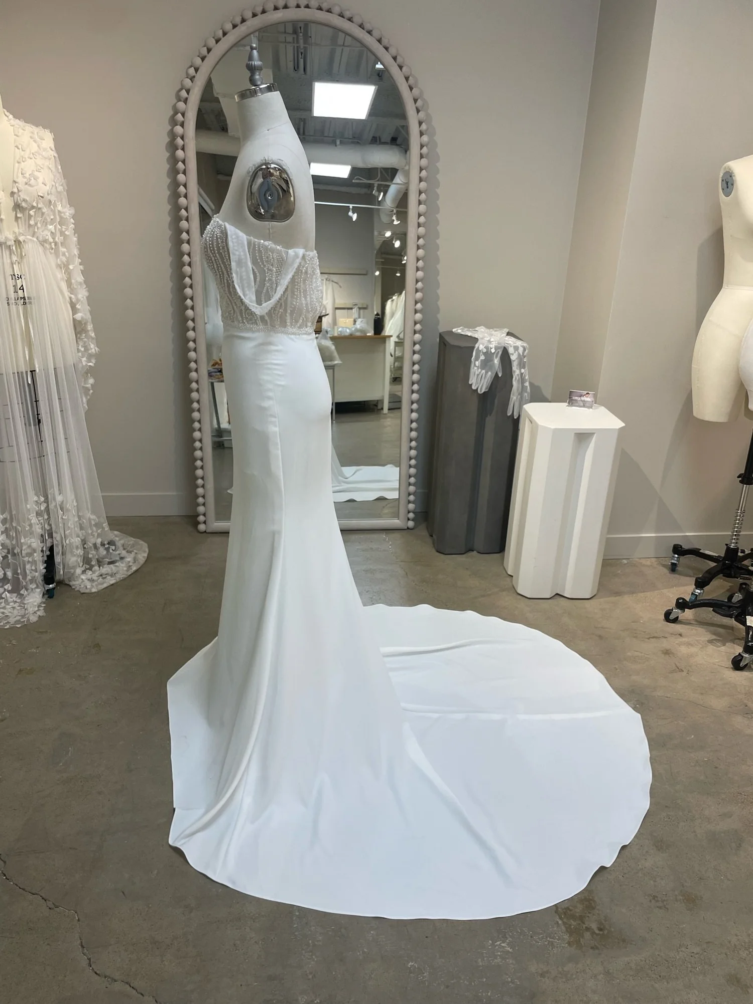 GOWNS & DRESSES - VARIOUS DESIGN ROOM SAMPLES  AMANDA JAMES