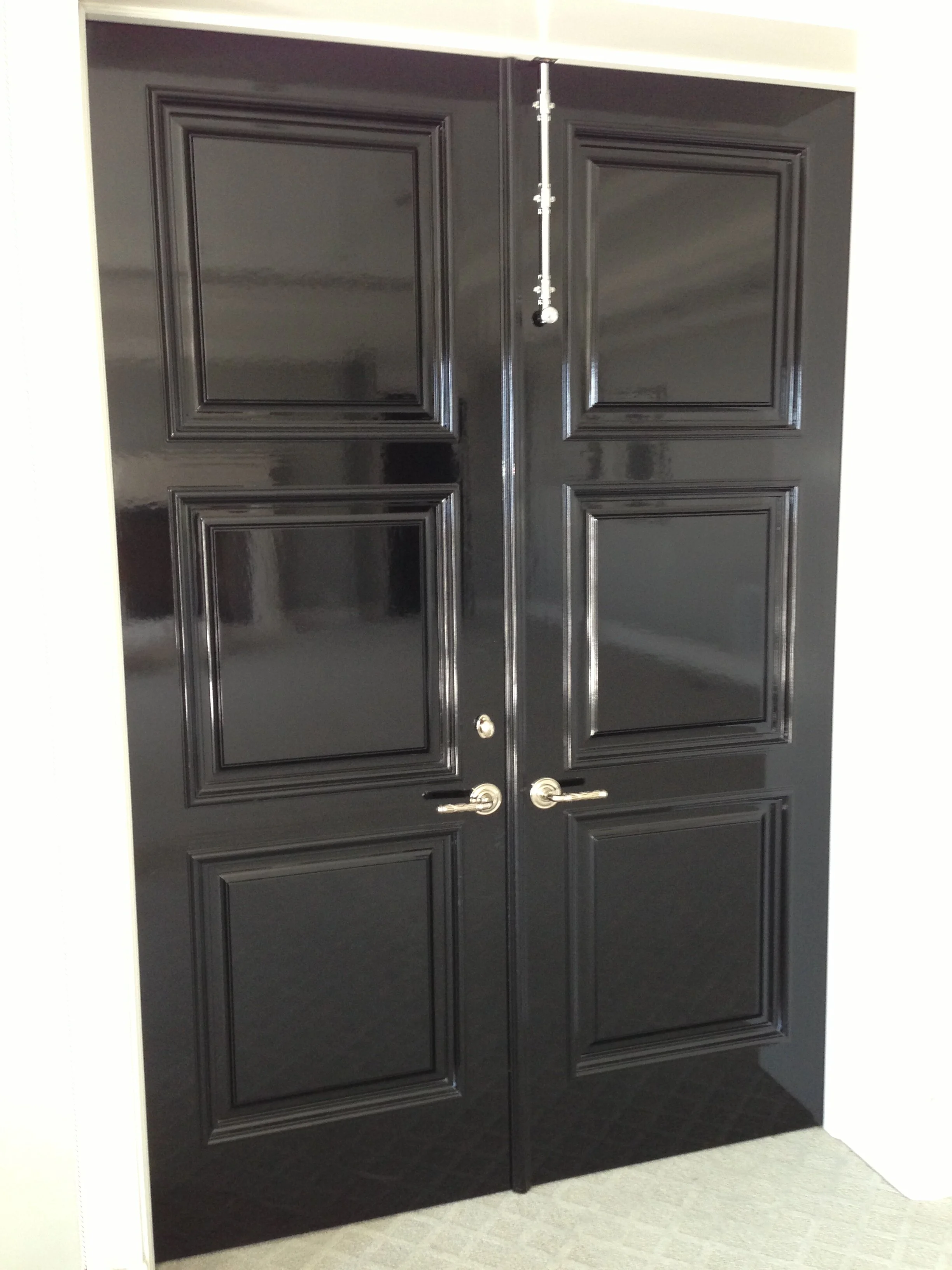 Woodwork pigmented lacquer (30).JPG