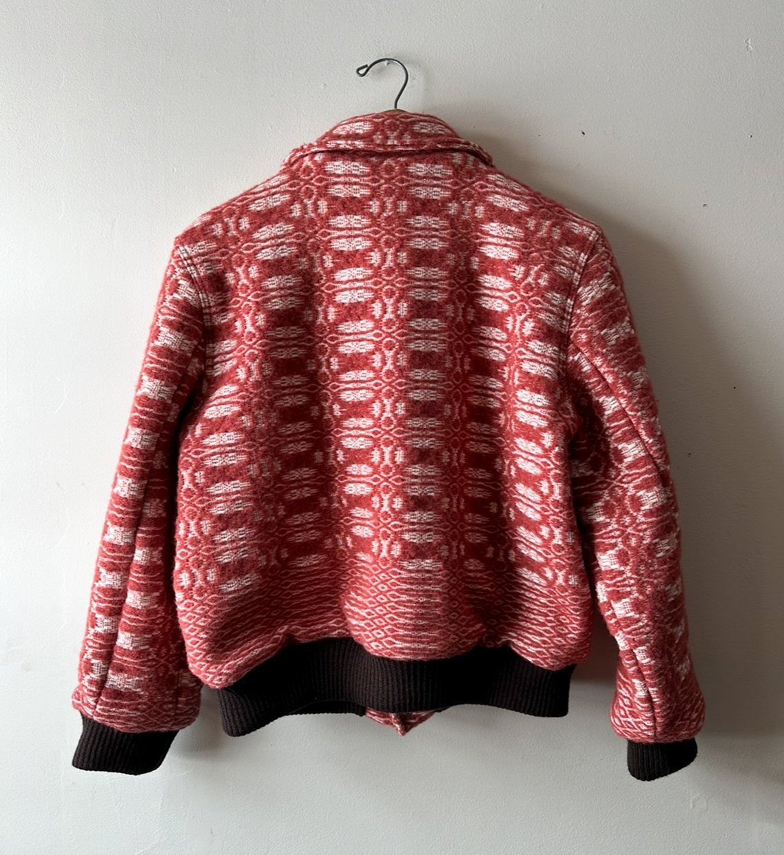 rust_cream_lw_back.jpg