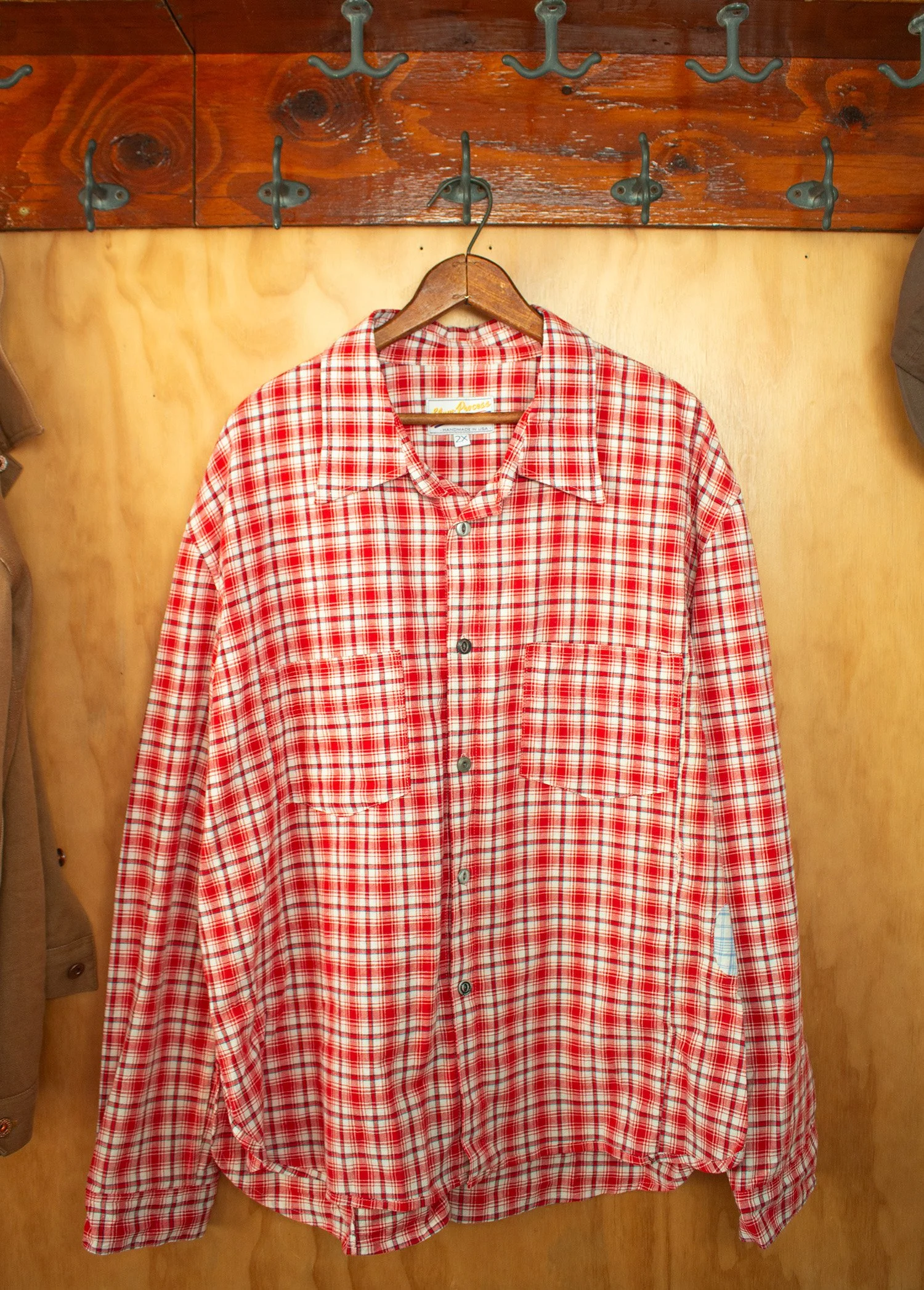redwhitecheck_grove_2x_1.jpg