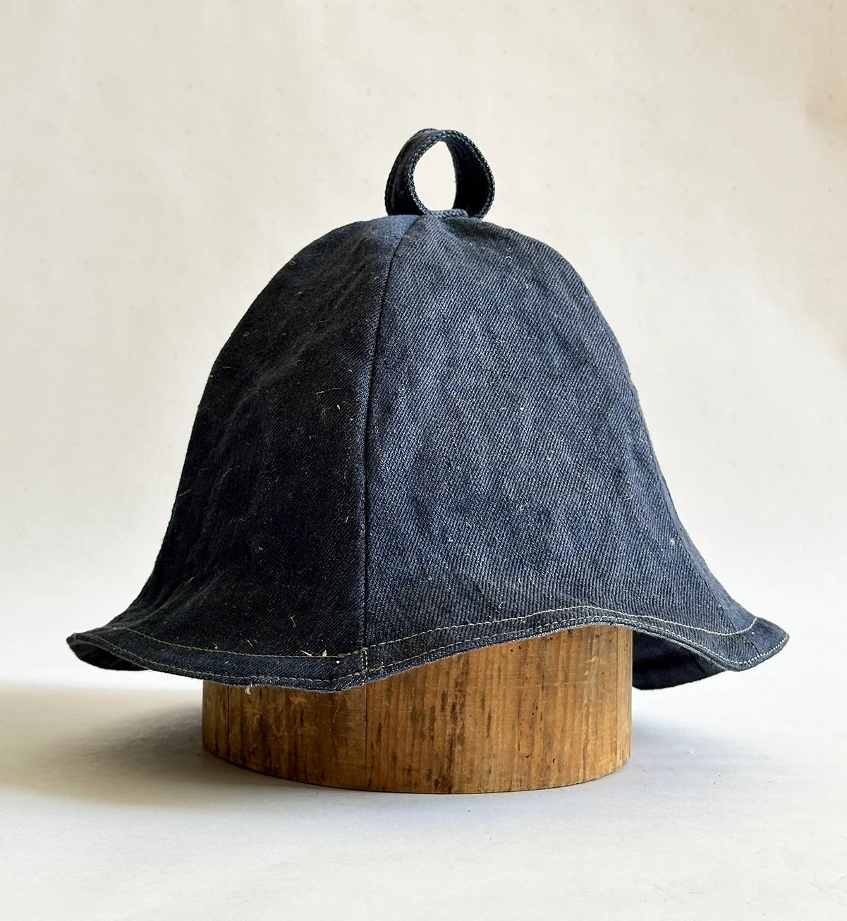 'Tam Hat' in Rinsed Hemp Denim