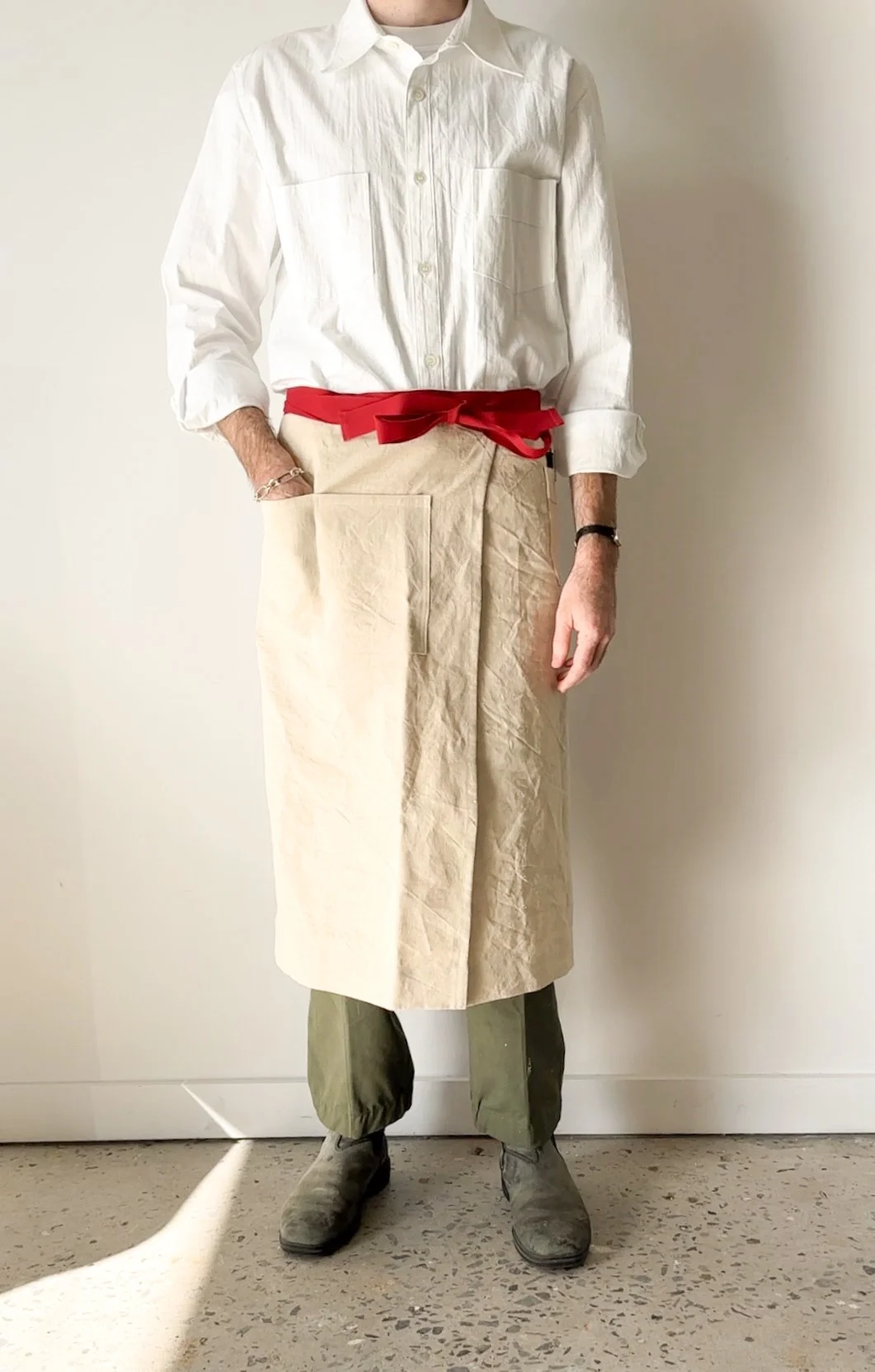 apron_front_pocket_1.jpg