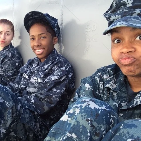 stock-photo-women-friends-happy-navy-veterans-thankyou-millennials-navy-ship-1468d37d-7211-4968-87aa-8edc3a5fa11e.jpg
