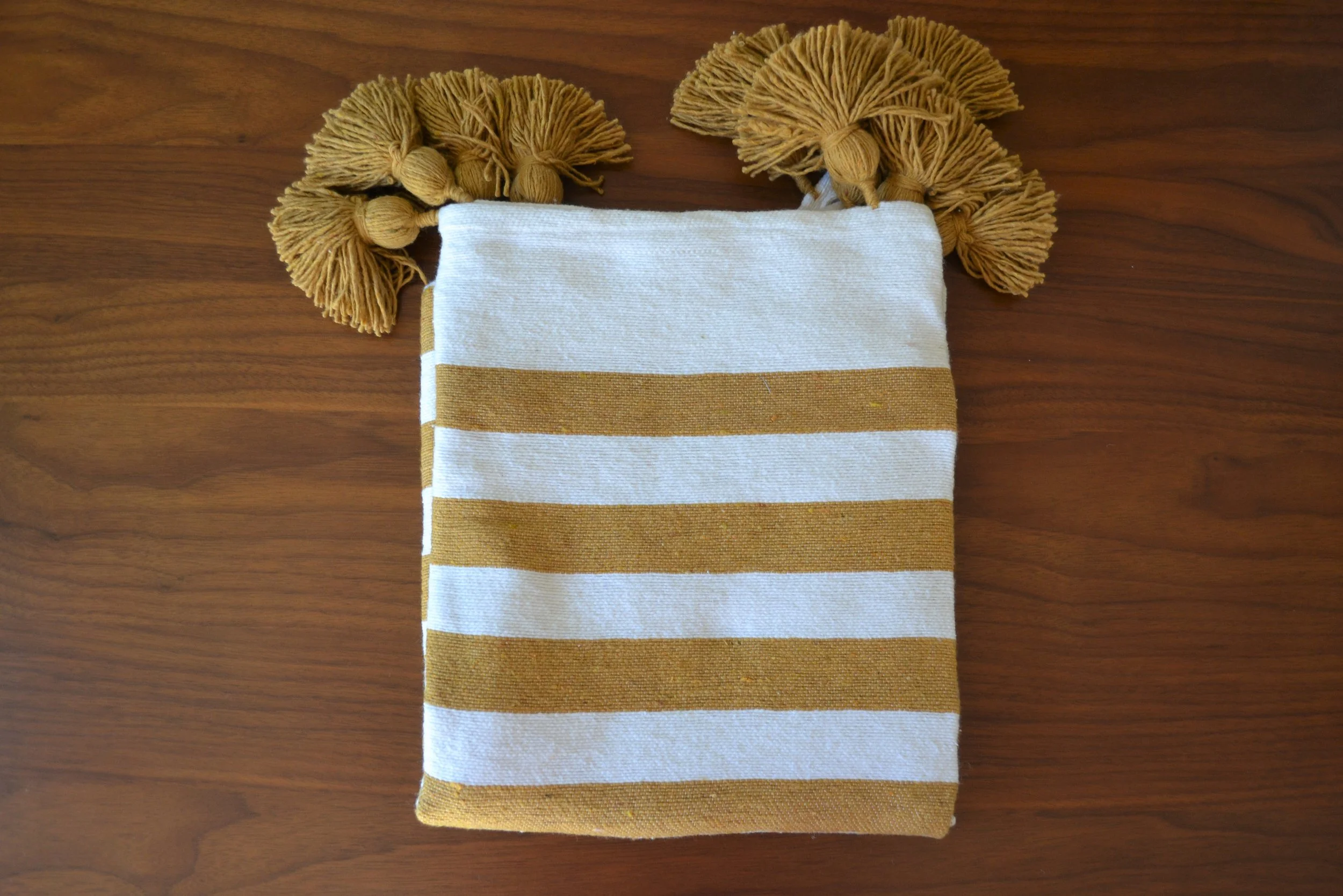 Moroccan Pom Pom Blanket — Maco Decor