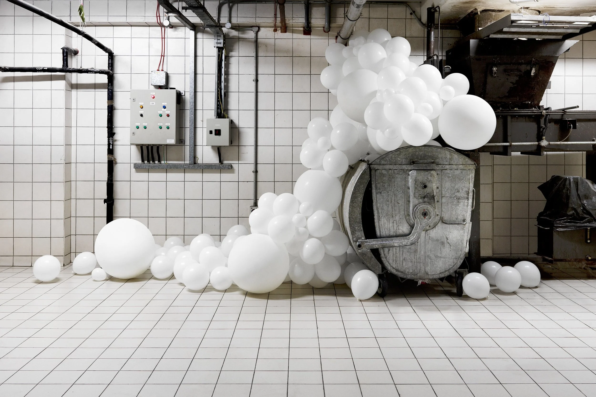 ©Charles Pétillon "OUTRANCES
