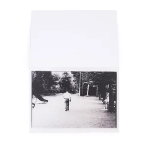 荒木経惟 愛の劇場（新品同様） 愛の劇場 - 荒木経惟 | shashasha 写々者 - 写真集とアートブック