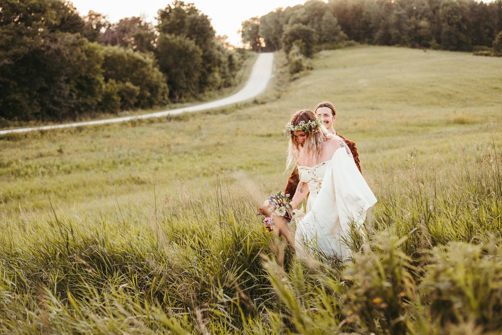 WOLD FARM IOWA ELOPEMENT 2023 JWEBBART  WEBSIZE-660.jpg