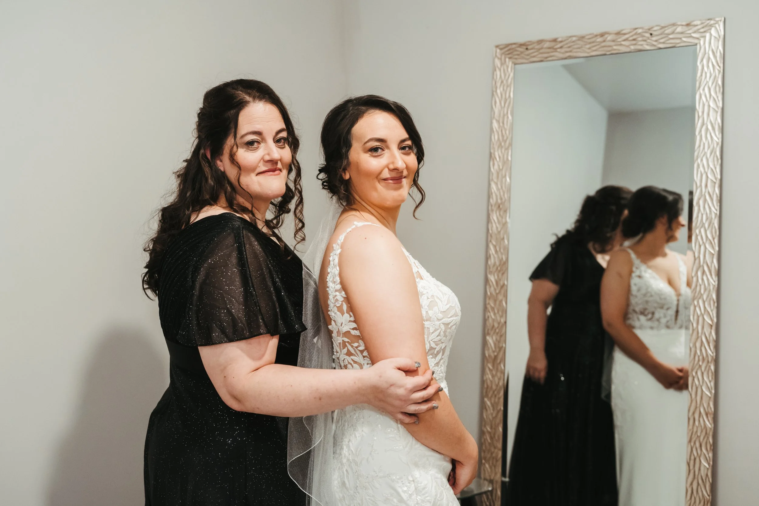 03_WATERHOUSE_Getting Ready - The Bride-73.jpg