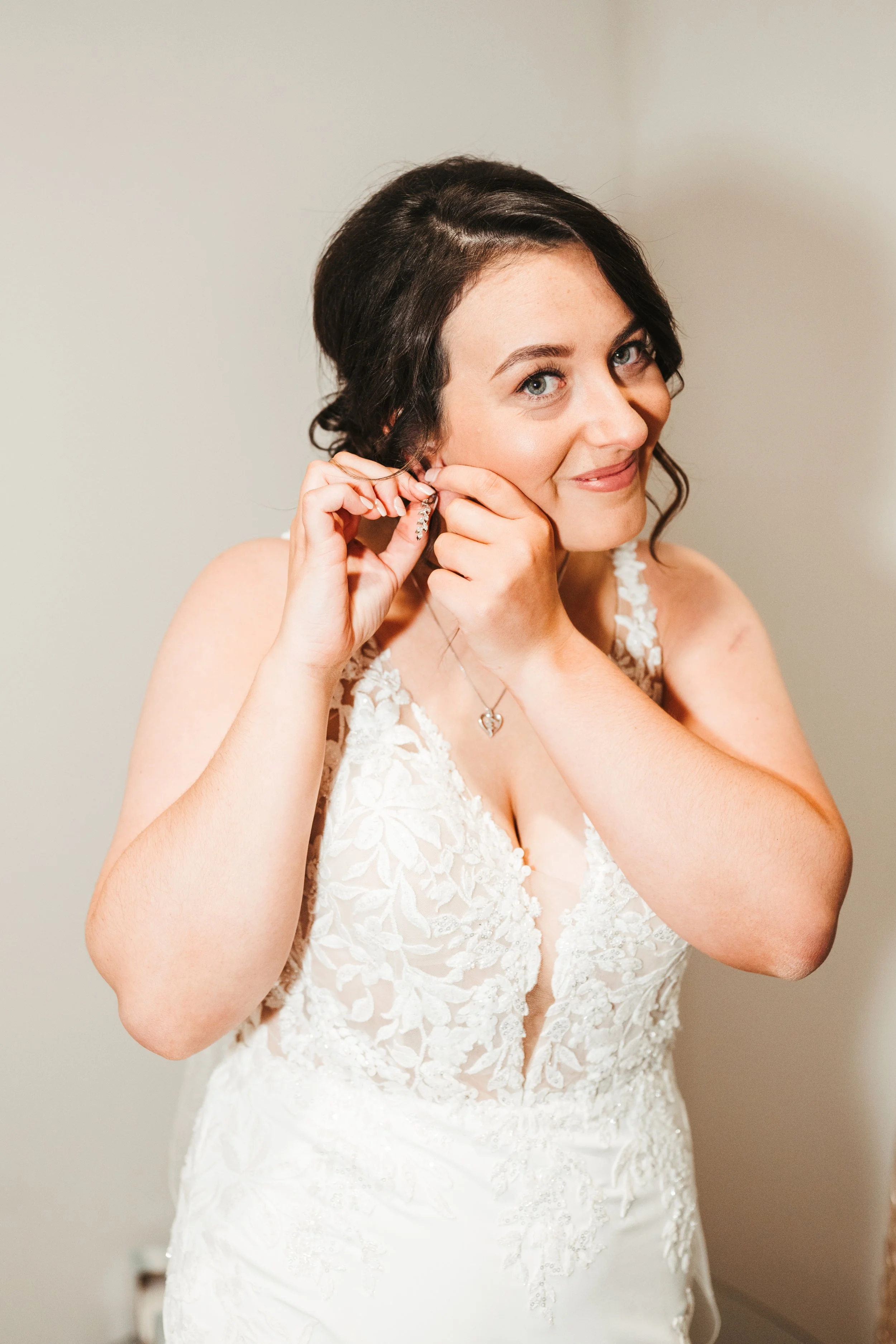 03_WATERHOUSE_Getting Ready - The Bride-93.jpg