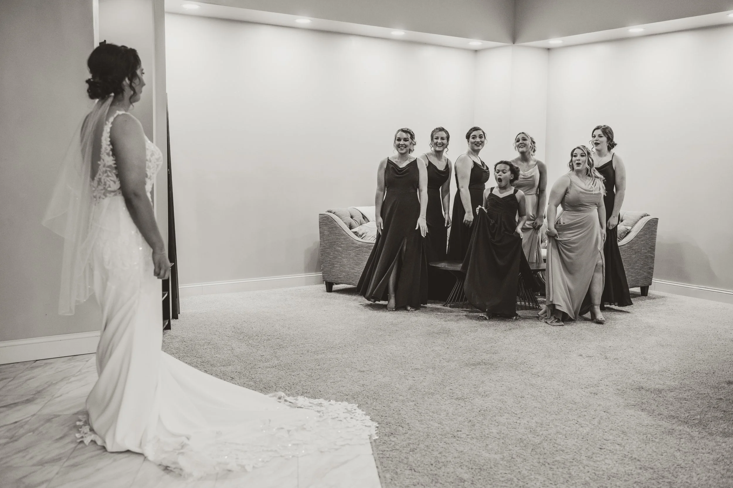 03_WATERHOUSE_Getting Ready - The Bride-108.jpg