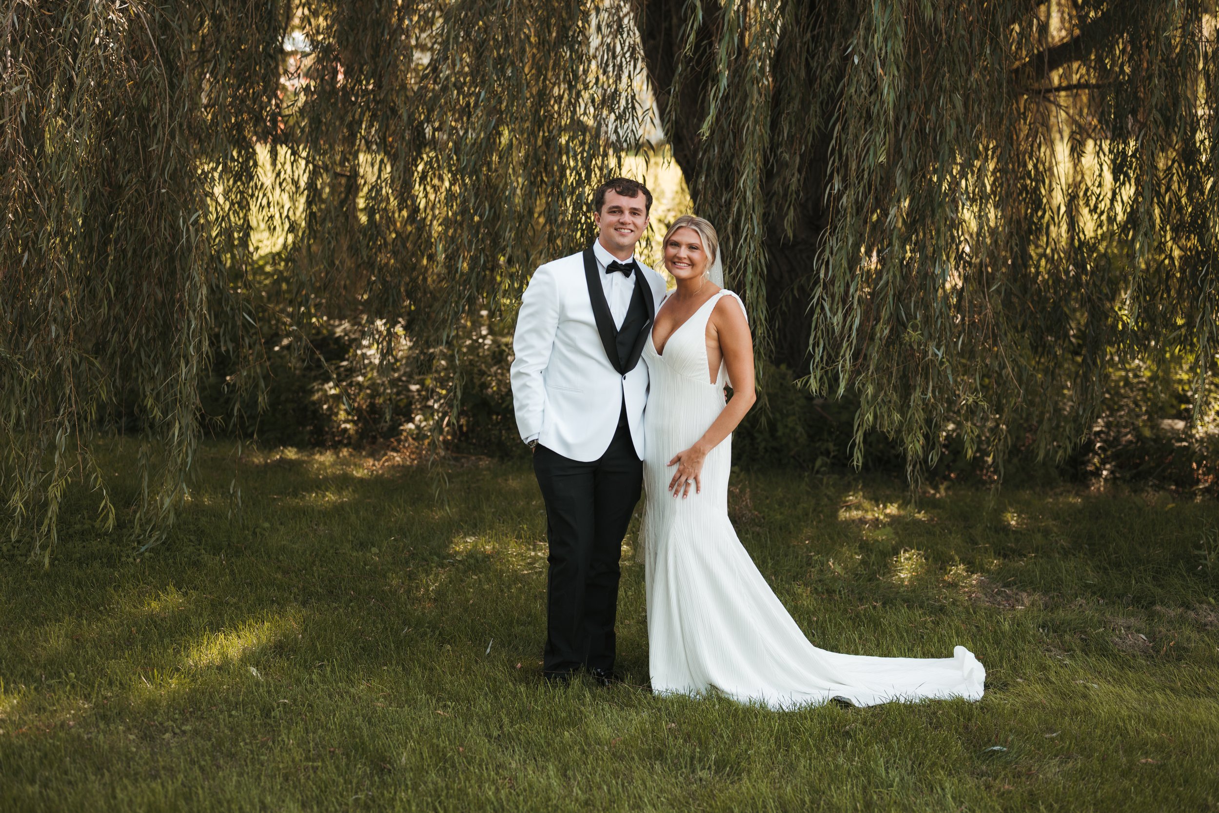 The Pregler Wedding | Elegance Emotion and a whole Vibe in Northeast Iowa and Prairie du Chien WI | The Dousman House