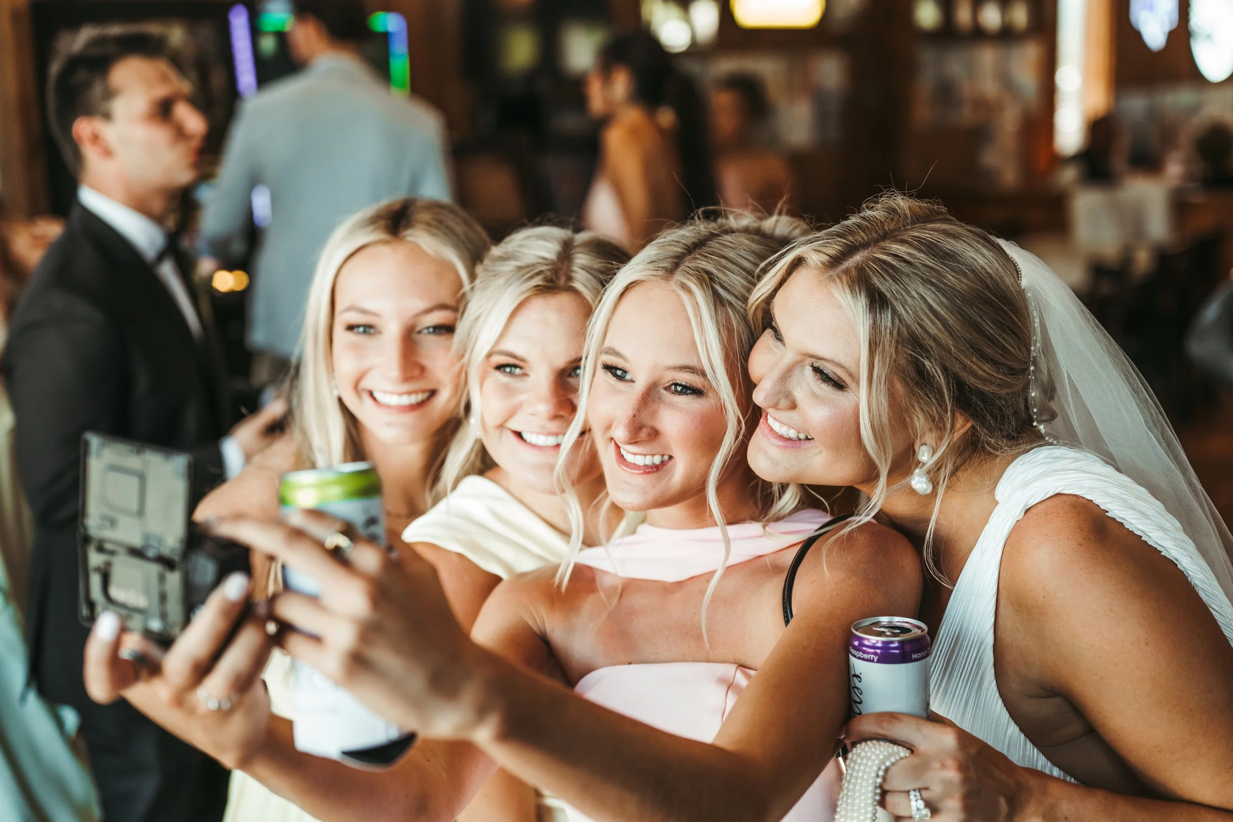 09_Pregler_The Bus and Bar-64.JPG