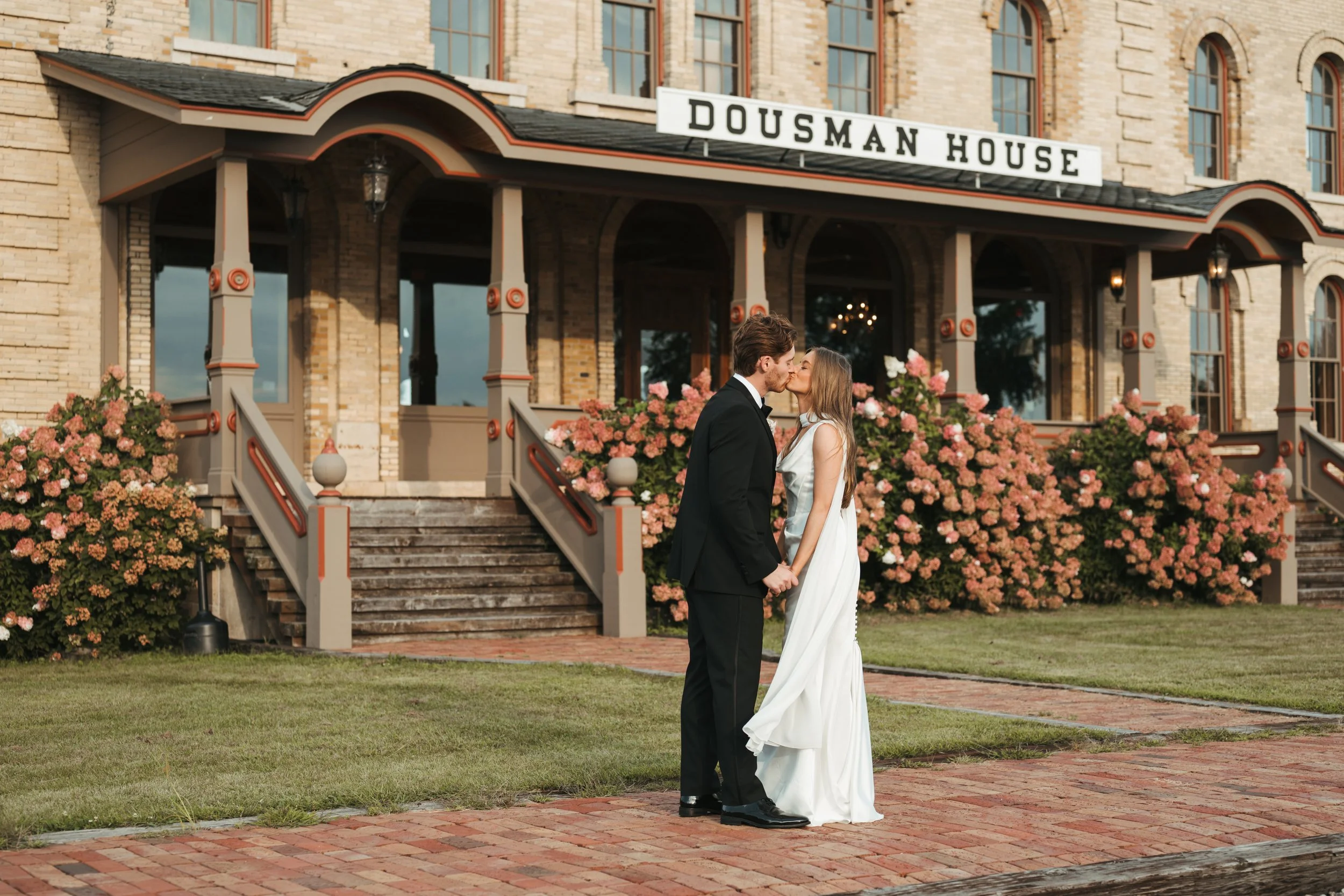 The Blatz Wedding | Elegant Mississippi River Wedding at The Dousman House in Prairie du Chien