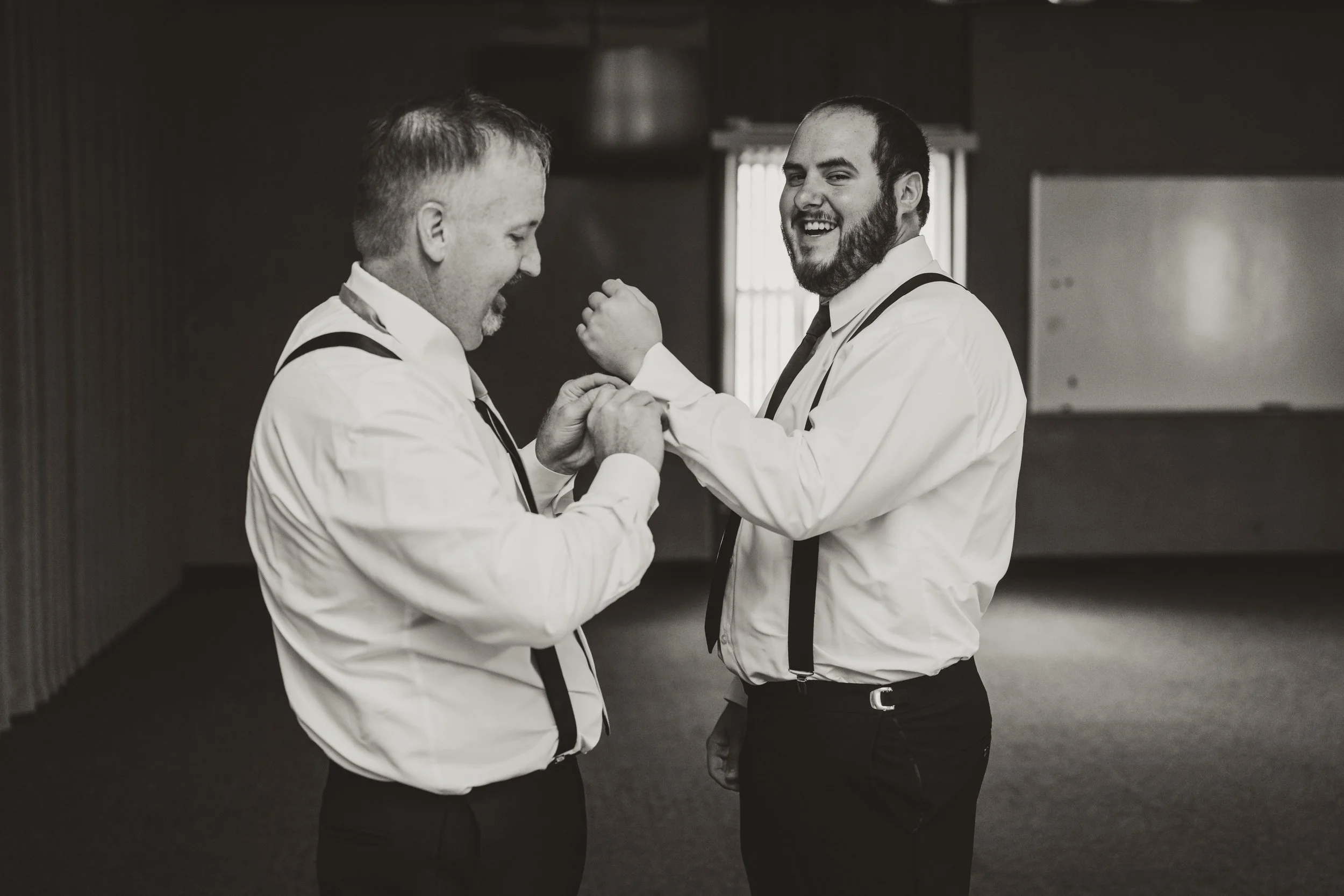 03_VORWALD_Pre Ceremony_The Groom-3.JPG
