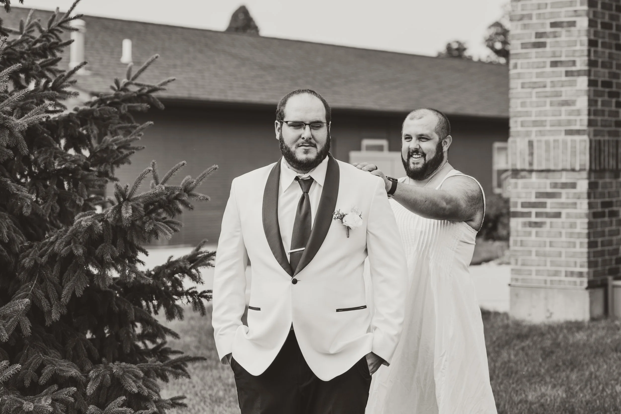03_VORWALD_Pre Ceremony_The Groom-31.JPG