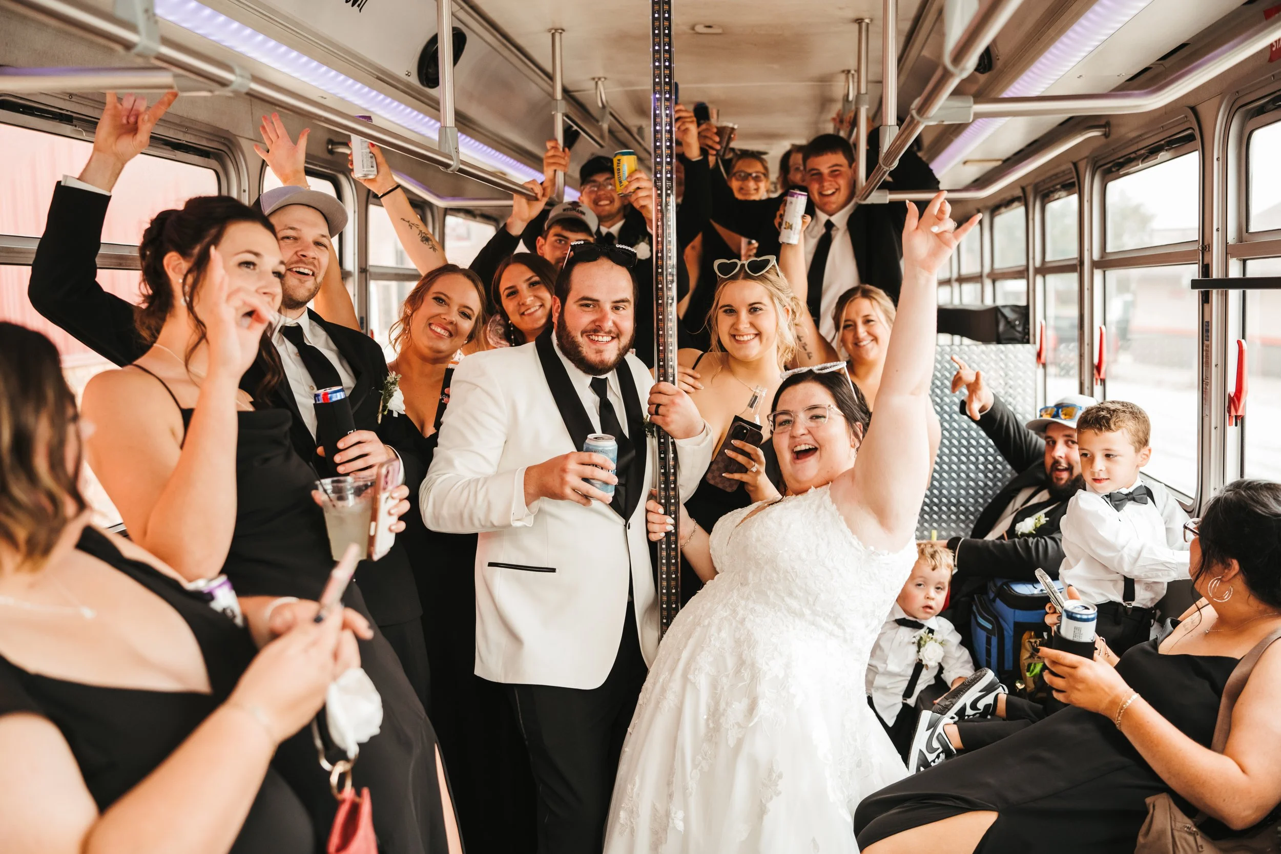 09_VORWALD_The Bus Bar and RiverBend-173.JPG