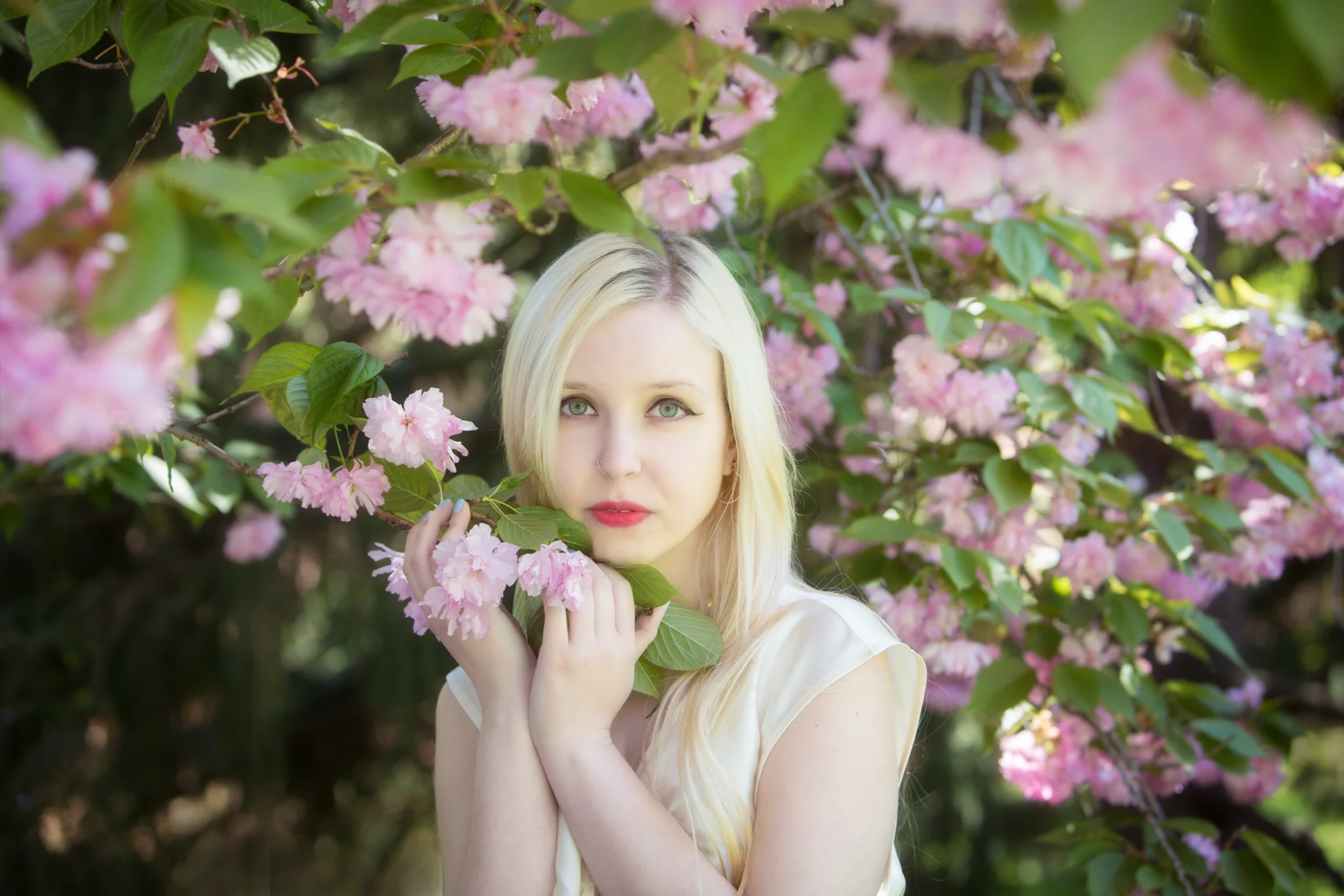 Sarah flowers1 FB+web.jpg