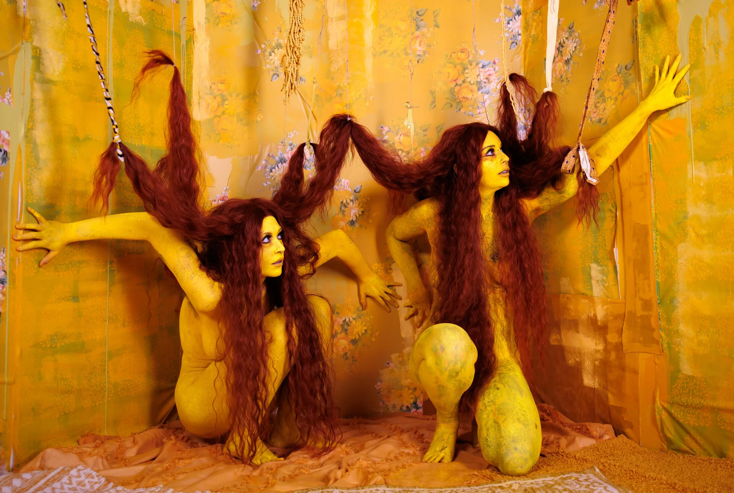 127_Glamhag_YellowWallpaper_02.2026.jpg