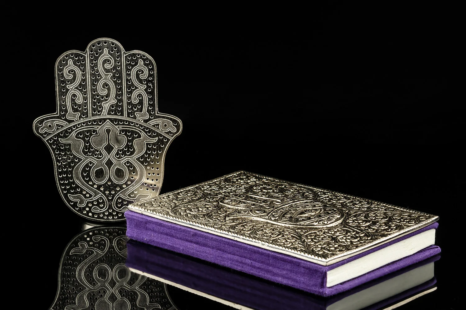 The-Embossed-Hamsa-Journal-thumbnail-1.jpg