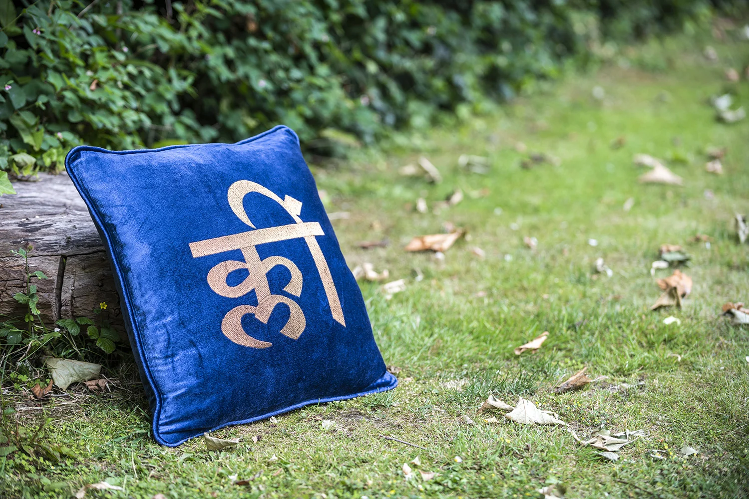 The-Kleem-Signature-Cushion-Cover-thumbnail-2.jpg