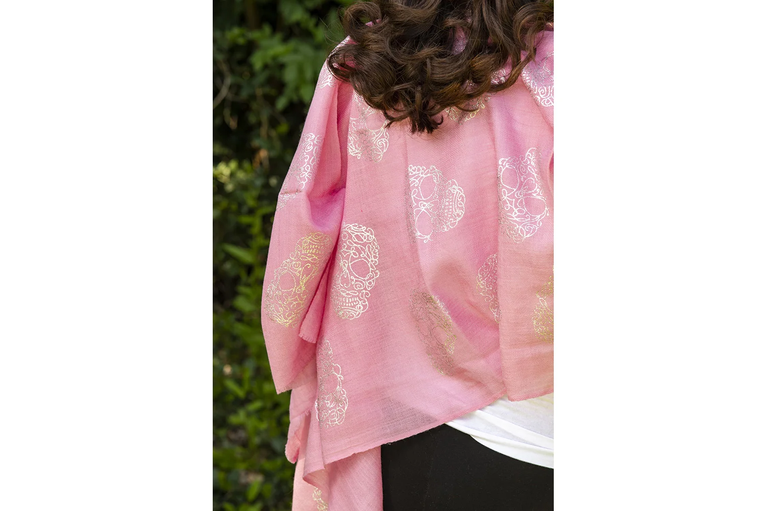 The-skull-scarf--thumbnail-7.jpg