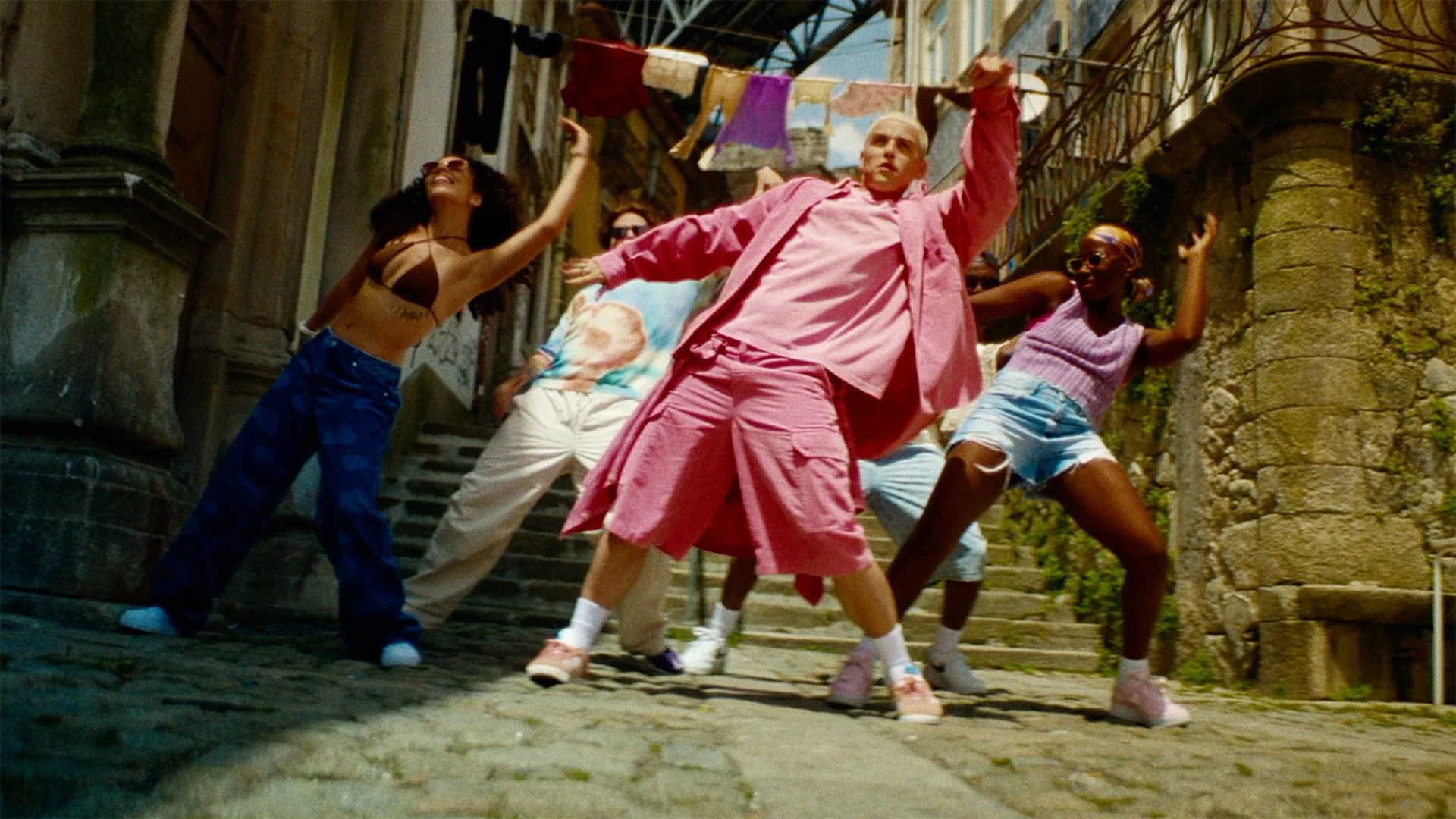 DONATAS MONTVYDAS - IKARAS