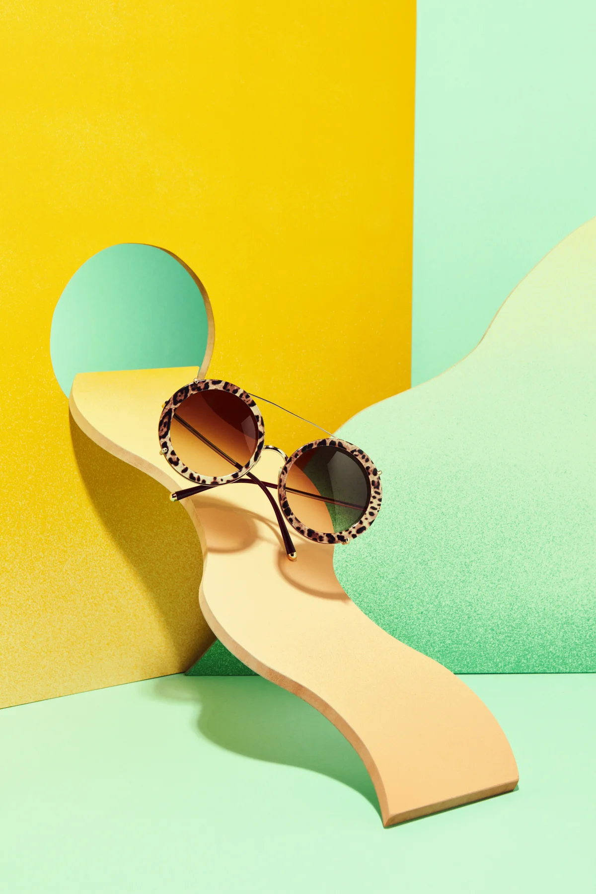Sunglasshut x Eyecandy Campaign SS18