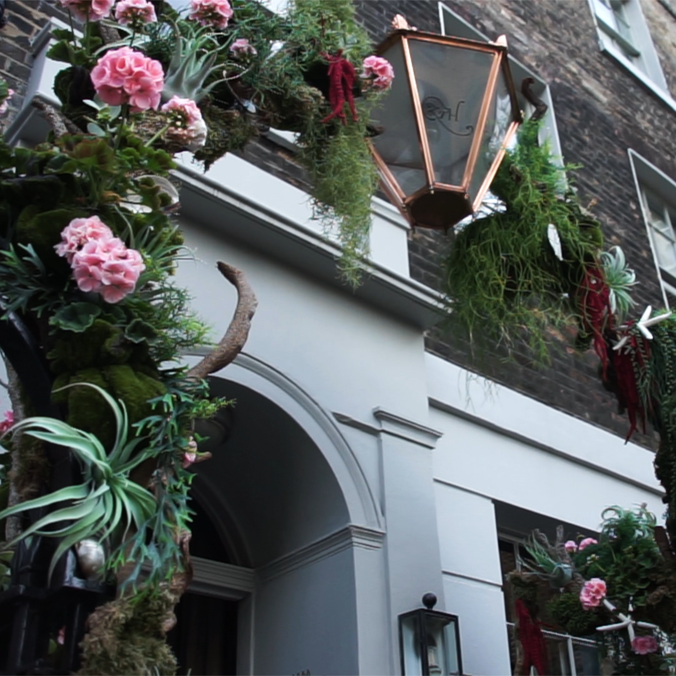 LONDON WEDDING VENUES - ZETTER TOWNHOUSE AND ARTISAN - ST JOHN'S SQUARE, EC1V