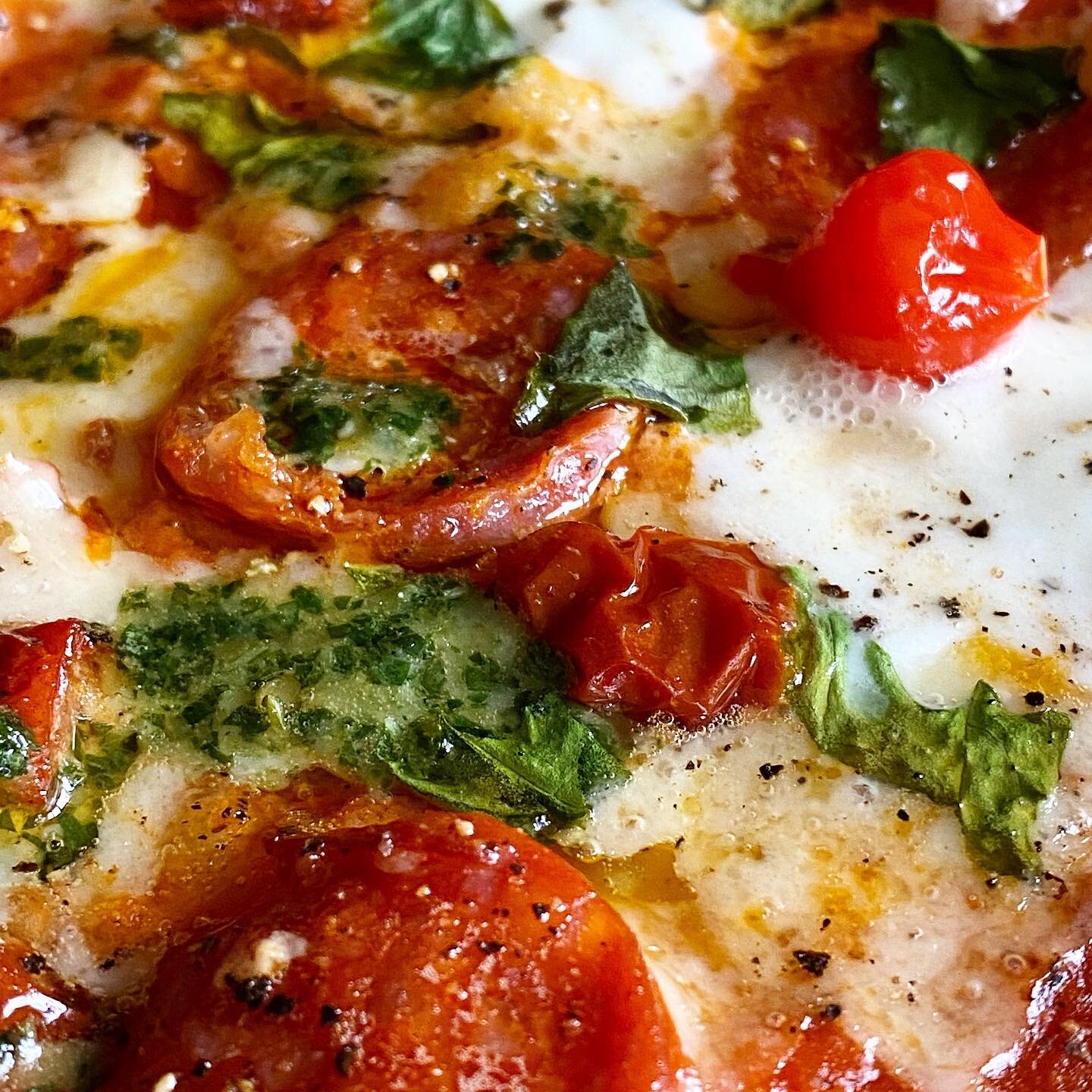 Happy family pizza time! Buffalicious mozzarella, luxurious pesto, chorizo &amp; spicy red lily peppers. #buffaliciousuk #littlebasiltree #tigerlily #rossiinternational  #pizza #lovemozzarella #lovepesto #indulgeyourself #lovefood #familytime #freshs