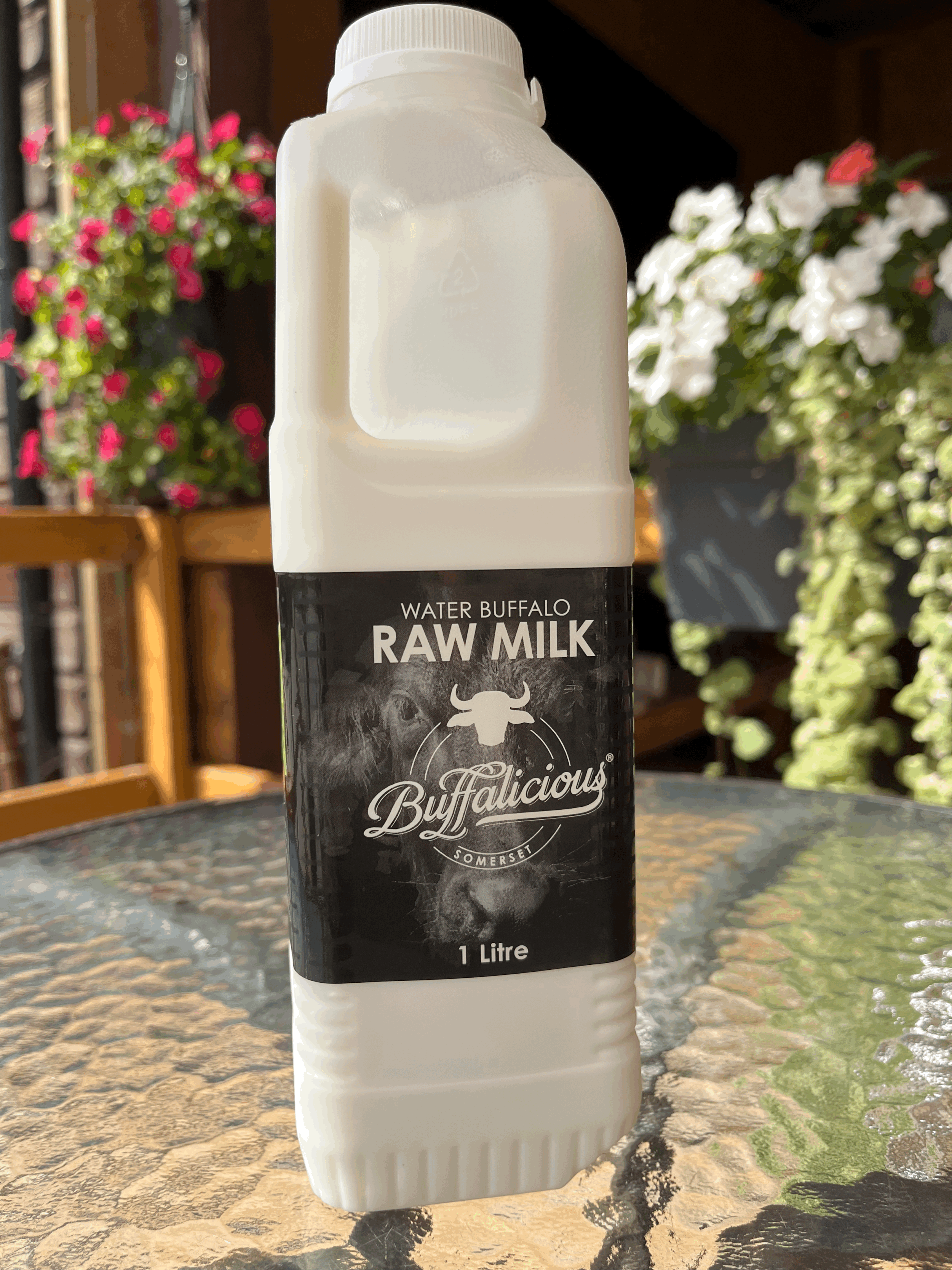1L RAW BUFFALO MILK - Max 2L per order