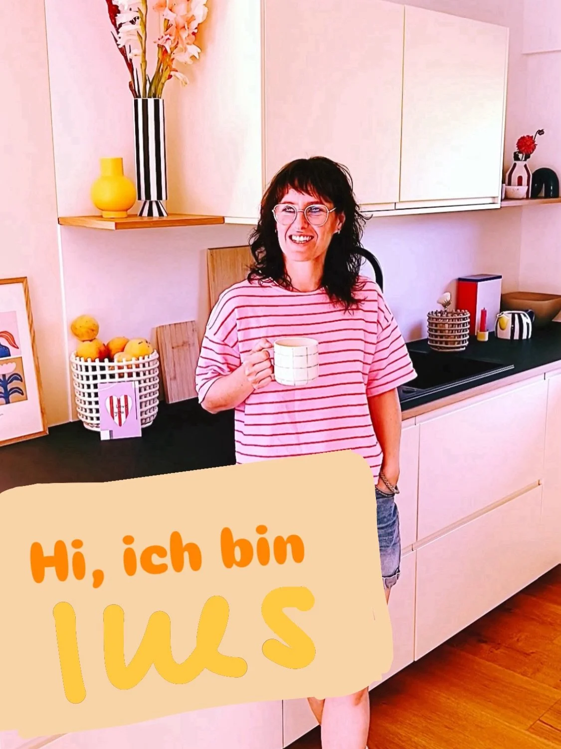 Hi, Gr&uuml;ezi &amp; Bonjour,

an all die vielen neuen Gesichter hier 😃🥳🙌🏻!!!
Sooooooooo sch&ouml;n, dass ihr hier seid 🥰!!!

Das nehme ich direkt mal zum Anlass um eine kleine Vorstellungsrunde einzul&auml;uten! Wie immer authentisch, direkt, 
