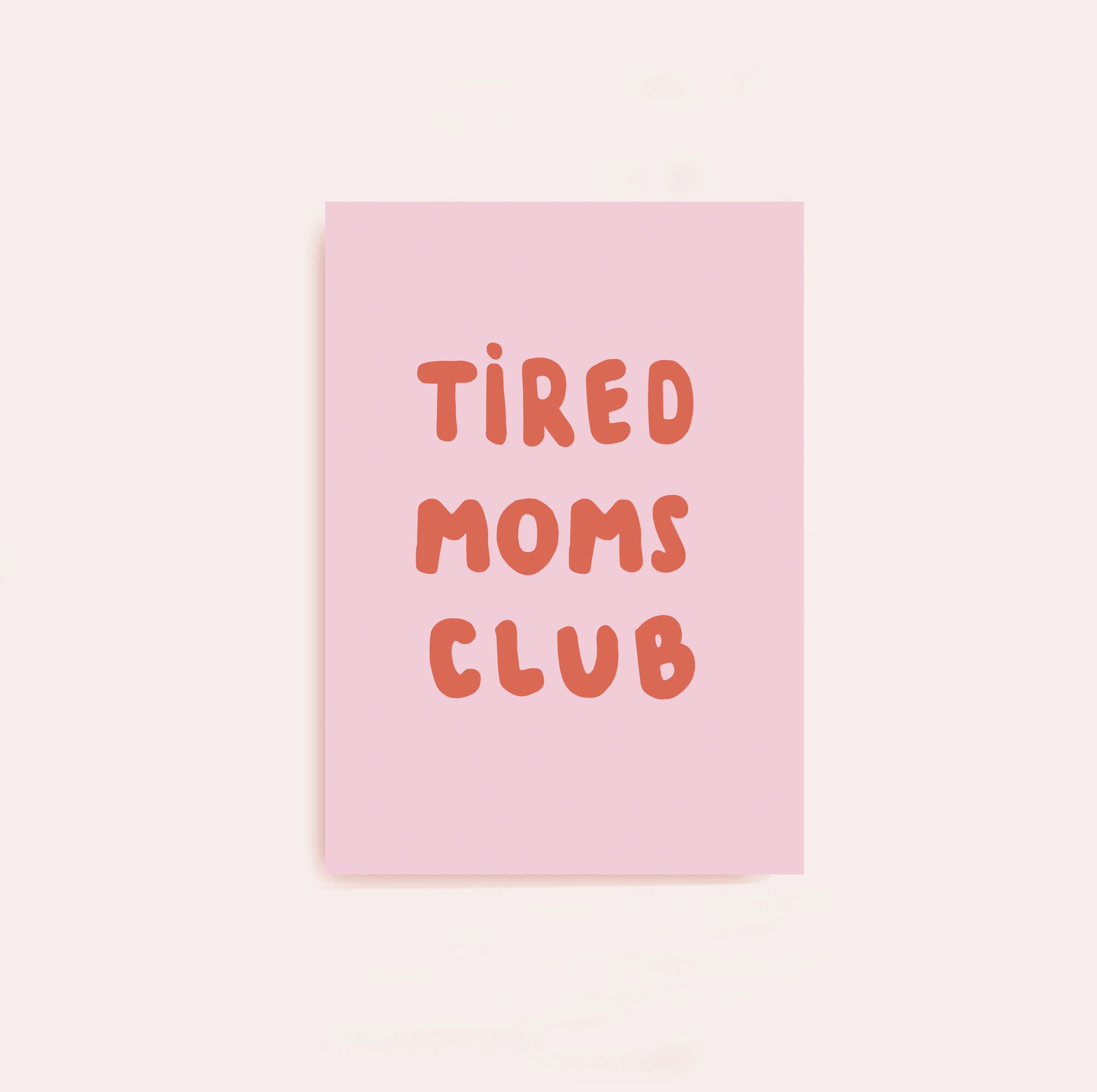 Tired Moms Club_Hochformat_rosa Hintergrund_Ines Keck.jpg